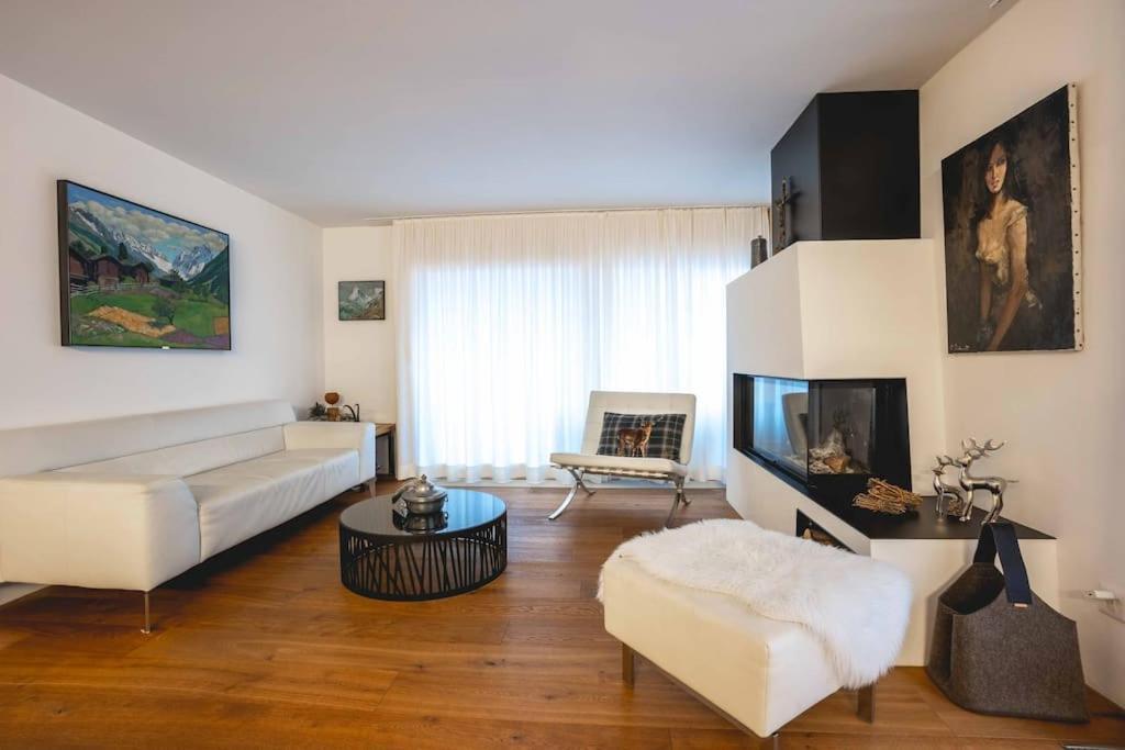 Stylish Home With Matterhorn View In The Center Церматт Экстерьер фото